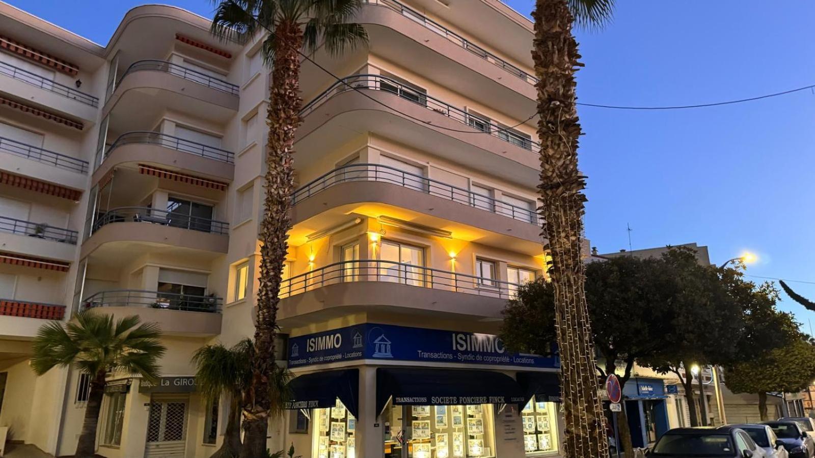 Appartement Luxueux Plein Centre De Cavalaire A 2Mn De La Plage Exteriér fotografie